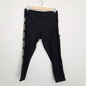 Bebe Sport Athletic Capri Legging With Neon Green Side Detailing Size Medium